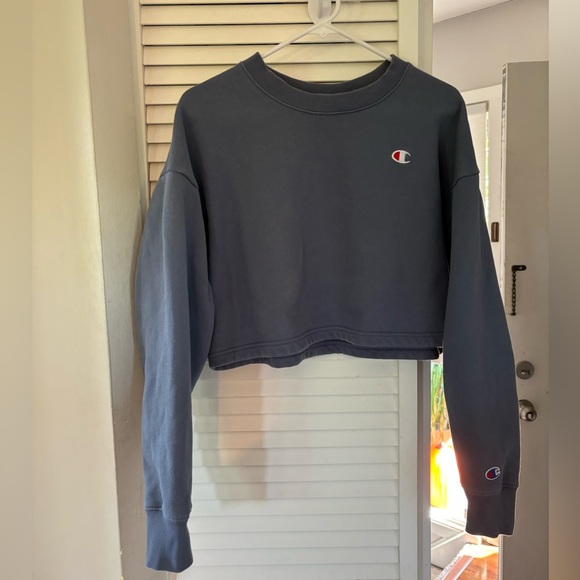 Long Sleeve Boxy Crop Champion Sweatshirt Blue Gray 100% cotton Size Medium - Picture 2 of 3